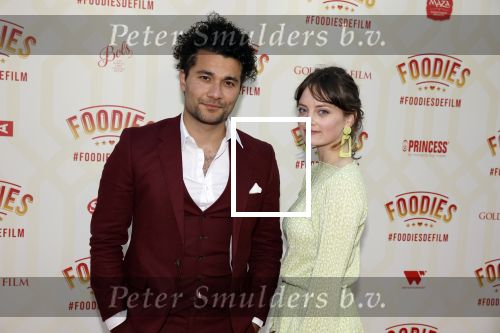 Amsterdam 10 mei 2022
Premiere Foodies in Tuschinski met oa Ilse warringa Holly Brood Sanne Langelaar Sanne Vogel Sinan Eroglu Quiah Shilue Roue Verveer en Johanna Hagen. Alkan Coklu met Shelley Bos