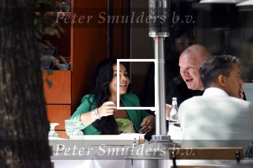 Amsterdam 23 april 2022
Amanda Balk met haar nieuwe vriend Edward den Hollander in Amsterdam bij Ferilli. Ze kwamen aanrijden met zijn Rolls Royce