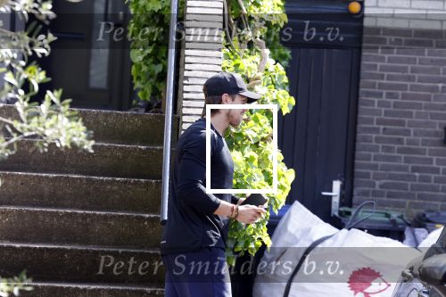 Mijdrecht 11 mei 2022
Andre Hazes vertrekt vanaf het huis van zijn moeder Rachel om te gaan sporten .