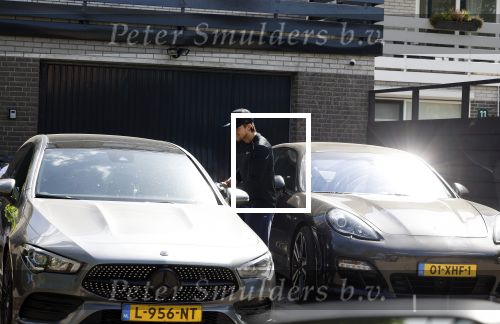 Mijdrecht 11 mei 2022
Andre Hazes vertrekt vanaf het huis van zijn moeder Rachel om te gaan sporten .