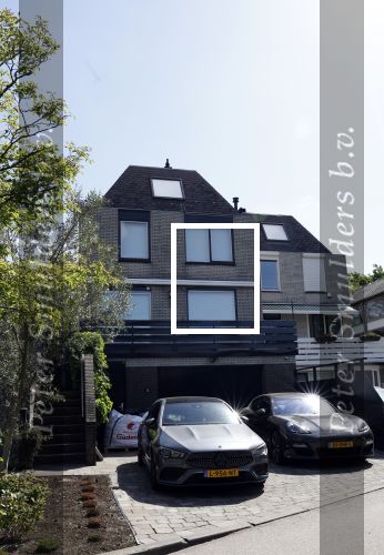 Mijdrecht 11 mei 2022
Andre Hazes vertrekt vanaf het huis van zijn moeder Rachel om te gaan sporten .