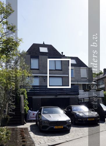 Mijdrecht 11 mei 2022
Andre Hazes vertrekt vanaf het huis van zijn moeder Rachel om te gaan sporten .