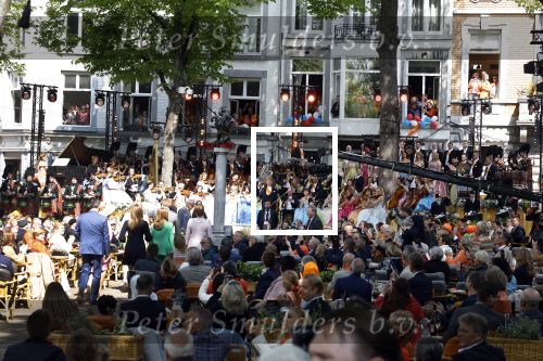 Maastricht 27 april 2022
Koningsdag wordt dit jaar in Maastricht gevierd . Aanwezig Koning Willem Alexander Koningin Maxima Prinses Amalia Prinses Alexia Prinses Ariane Prins Constantijn Prinses Laurentien Prins Maurits Prinses Marilene Prins Bernhard Prinses Annette Prins Floris Prinses Aimee Prins Pieter Christiaan en Prinses Annette.
