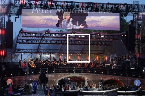 Amsterdam 5 mei 2022
5 mei concert op de amstel bij Carre met oa aanwezig Koning Willem Alexander en Koningin Maxima . Anita Meyer