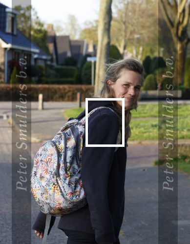 Ijhorst Staphorst 19 april 2022
Anne Lok vertrekt vanaf haar huis naar het stadhuis van Staphorst