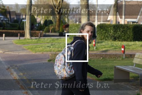 Ijhorst Staphorst 19 april 2022
Anne Lok vertrekt vanaf haar huis naar het stadhuis van Staphorst