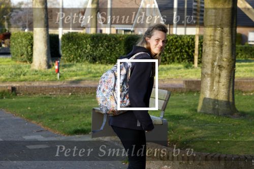 Ijhorst Staphorst 19 april 2022
Anne Lok vertrekt vanaf haar huis naar het stadhuis van Staphorst