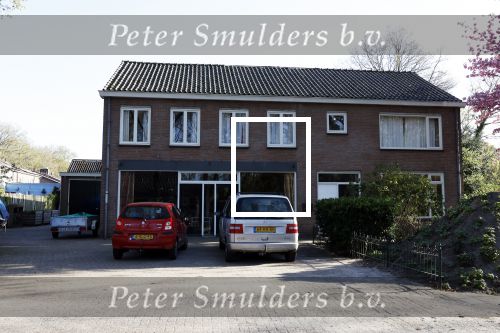 Ijhorst Staphorst 19 april 2022
Anne Lok vertrekt vanaf haar huis naar het stadhuis van Staphorst