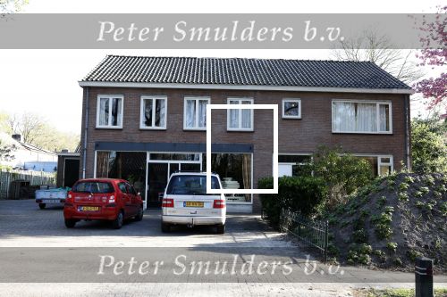 Ijhorst Staphorst 19 april 2022
Anne Lok vertrekt vanaf haar huis naar het stadhuis van Staphorst