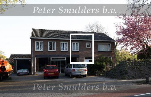 Ijhorst Staphorst 19 april 2022
Anne Lok vertrekt vanaf haar huis naar het stadhuis van Staphorst