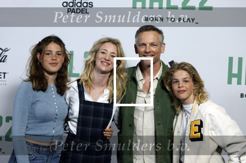 Utrecht 24 april 2022
Opening hal 22.        ( Padel bowling fitness en squash)
De eigenaren zijn Marco v Basten Frank Rijkaard Parry Overeem Barry Atsma en Edwin Oosterlaar. Barry kwam met zijn partner Noortje Herlaar en zijn 2 dochter. Ook zijn vader was erbij . Die werd die dag 80 jaar oud.