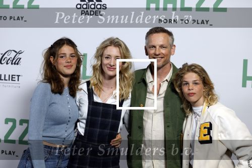 Utrecht 24 april 2022
Opening hal 22.        ( Padel bowling fitness en squash)
De eigenaren zijn Marco v Basten Frank Rijkaard Parry Overeem Barry Atsma en Edwin Oosterlaar. Barry kwam met zijn partner Noortje Herlaar en zijn 2 dochter. Ook zijn vader was erbij . Die werd die dag 80 jaar oud.