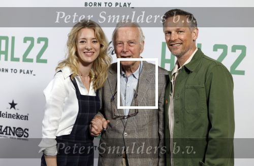 Utrecht 24 april 2022
Opening hal 22.        ( Padel bowling fitness en squash)
De eigenaren zijn Marco v Basten Frank Rijkaard Parry Overeem Barry Atsma en Edwin Oosterlaar. Barry kwam met zijn partner Noortje Herlaar en zijn 2 dochter. Ook zijn vader was erbij . Die werd die dag 80 jaar oud.