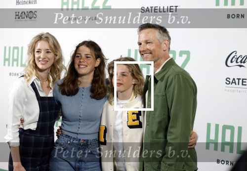 Utrecht 24 april 2022
Opening hal 22.        ( Padel bowling fitness en squash)
De eigenaren zijn Marco v Basten Frank Rijkaard Parry Overeem Barry Atsma en Edwin Oosterlaar. Barry kwam met zijn partner Noortje Herlaar en zijn 2 dochter. Ook zijn vader was erbij . Die werd die dag 80 jaar oud.