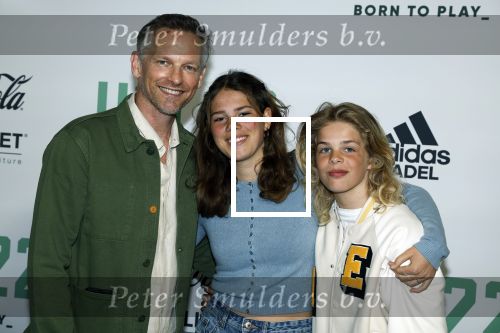 Utrecht 24 april 2022
Opening hal 22.        ( Padel bowling fitness en squash)
De eigenaren zijn Marco v Basten Frank Rijkaard Parry Overeem Barry Atsma en Edwin Oosterlaar. Barry kwam met zijn partner Noortje Herlaar en zijn 2 dochters. Ook zijn vader was erbij . Die werd die dag 80 jaar oud.