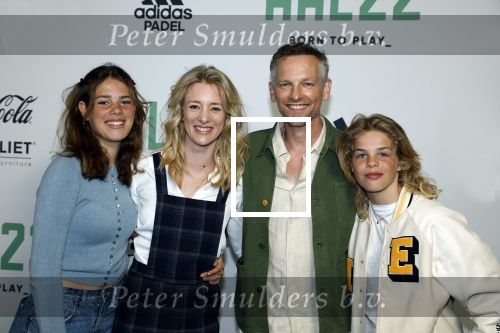 Utrecht 24 april 2022
Opening hal 22.        ( Padel bowling fitness en squash)
De eigenaren zijn Marco v Basten Frank Rijkaard Parry Overeem Barry Atsma en Edwin Oosterlaar. Barry kwam met zijn partner Noortje Herlaar en zijn 2 dochters. Ook zijn vader was erbij . Die werd die dag 80 jaar oud.