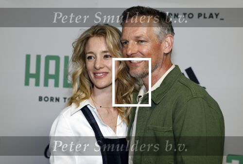 Utrecht 24 april 2022
Opening hal 22.        ( Padel bowling fitness en squash)
De eigenaren zijn Marco v Basten Frank Rijkaard Parry Overeem Barry Atsma en Edwin Oosterlaar. Barry kwam met zijn partner Noortje Herlaar en zijn 2 dochters. Ook zijn vader was erbij . Die werd die dag 80 jaar oud.