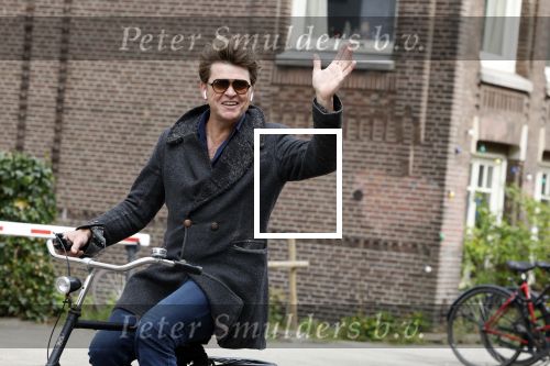 Amsterdam 12 april 2022
Beau v Erven Dorens op de fiets in Amsterdam zuid