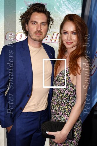 Amsterdam 20 april 2022
Premiere Costa in Tuschinski. Castleden oa , Katja Schuurman Abbey Hoes Soy Kroon Stephanie v Eer Oscar Aerts Sinan Eroglu Roeland Fernhout Tina de Bruin en Lisa Zweerman . De regisseur is Jon Karhaus en Diederik Jekel heeft het script geschreven.  Bertrie Wierenga en Dorian Bindels