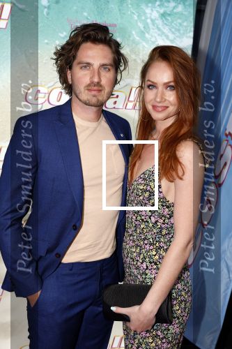 Amsterdam 20 april 2022
Premiere Costa in Tuschinski. Castleden oa , Katja Schuurman Abbey Hoes Soy Kroon Stephanie v Eer Oscar Aerts Sinan Eroglu Roeland Fernhout Tina de Bruin en Lisa Zweerman . De regisseur is Jon Karhaus en Diederik Jekel heeft het script geschreven.  Bertrie Wierenga en Dorian Bindels