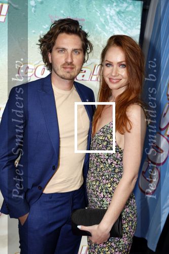 Amsterdam 20 april 2022
Premiere Costa in Tuschinski. Castleden oa , Katja Schuurman Abbey Hoes Soy Kroon Stephanie v Eer Oscar Aerts Sinan Eroglu Roeland Fernhout Tina de Bruin en Lisa Zweerman . De regisseur is Jon Karhaus en Diederik Jekel heeft het script geschreven.  Bertrie Wierenga en Dorian Bindels