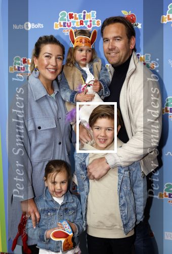 Amsterdam 1 mei 2022
Premiere 2 kleine kleutertjes bedacht door Jan Smit .
Bo Wilkes met man en kinderen