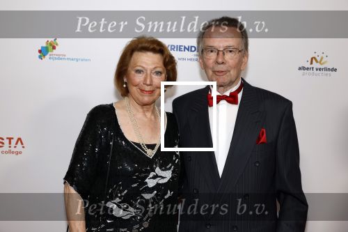 Maastricht 8 mei 2022
Premiere dagboek van en herdershond in het MECC .
Bruni Heinke kwam met Jo de Meyere