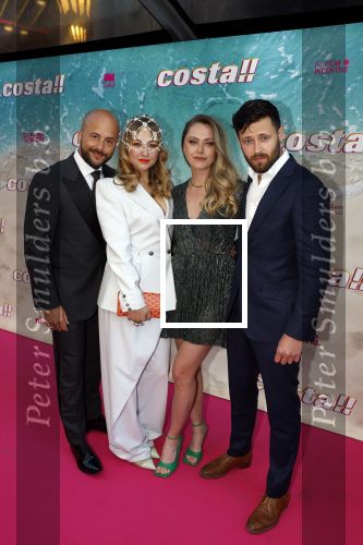 Amsterdam 20 april 2022
Premiere Costa in Tuschinski. Castleden oa , Katja Schuurman Abbey Hoes Soy Kroon Stephanie v Eer Oscar Aerts Sinan Eroglu Roeland Fernhout Tina de Bruin en Lisa Zweerman . De regisseur is Jon Karhaus en Diederik Jekel heeft het script geschreven. Jon en Carolien Spoor