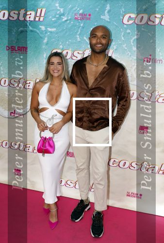 Amsterdam 20 april 2022
Premiere Costa in Tuschinski. Castleden oa , Katja Schuurman Abbey Hoes Soy Kroon Stephanie v Eer Oscar Aerts Sinan Eroglu Roeland Fernhout Tina de Bruin en Lisa Zweerman . De regisseur is Jon Karhaus en Diederik Jekel heeft het script geschreven. Carre Albers en Denzel Von Deira