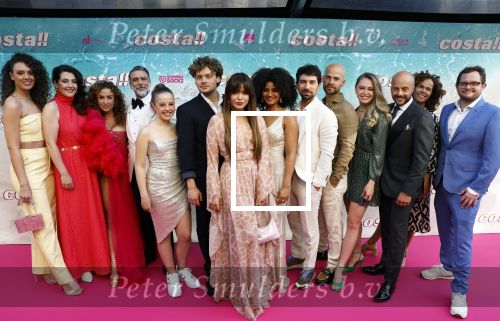 Amsterdam 20 april 2022
Premiere Costa in Tuschinski. Castleden oa , Katja Schuurman Abbey Hoes Soy Kroon Stephanie v Eer Oscar Aerts Sinan Eroglu Roeland Fernhout Tina de Bruin en Lisa Zweerman . De regisseur is Jon Karhaus en Diederik Jekel heeft het script geschreven.