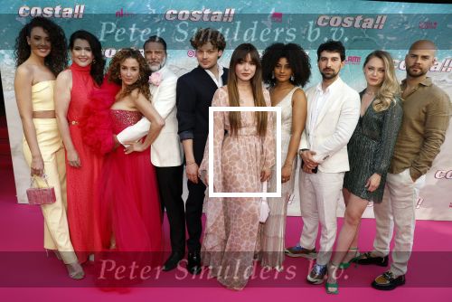 Amsterdam 20 april 2022
Premiere Costa in Tuschinski. Castleden oa , Katja Schuurman Abbey Hoes Soy Kroon Stephanie v Eer Oscar Aerts Sinan Eroglu Roeland Fernhout Tina de Bruin en Lisa Zweerman . De regisseur is Jon Karhaus en Diederik Jekel heeft het script geschreven.