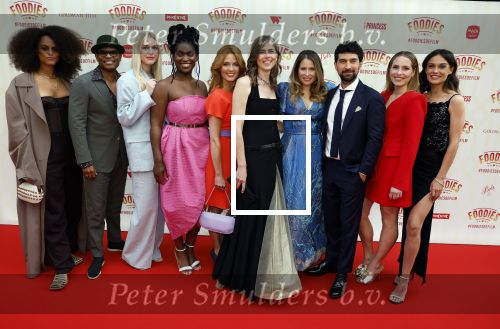 Amsterdam 10 mei 2022
Premiere Foodies in Tuschinski met oa Ilse warringa Holly Brood Sanne Langelaar Sanne Vogel Sinan Eroglu Quiah Shilue Roue Verveer en Johanna Hagen.
