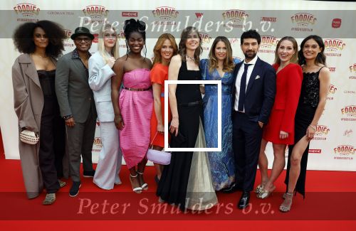 Amsterdam 10 mei 2022
Premiere Foodies in Tuschinski met oa Ilse warringa Holly Brood Sanne Langelaar Sanne Vogel Sinan Eroglu Quiah Shilue Roue Verveer en Johanna Hagen.