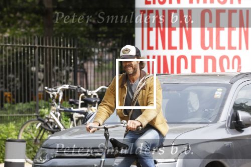 Amsterdam 10 mei 2022
Chris Zegers op de fiets in Amsterdam.