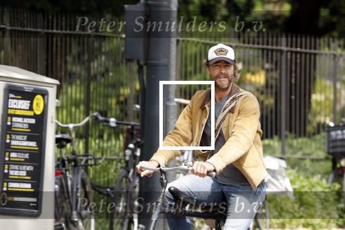 Amsterdam 10 mei 2022
Chris Zegers op de fiets in Amsterdam.