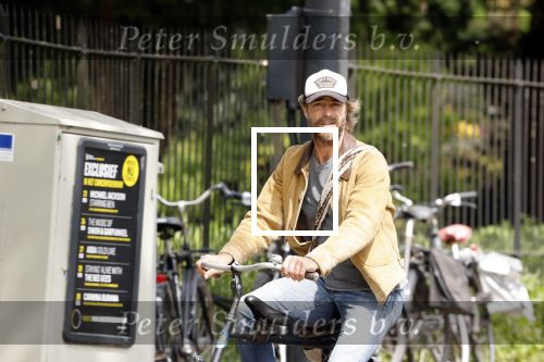 Amsterdam 10 mei 2022
Chris Zegers op de fiets in Amsterdam.