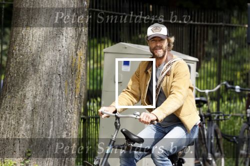 Amsterdam 10 mei 2022
Chris Zegers op de fiets in Amsterdam.