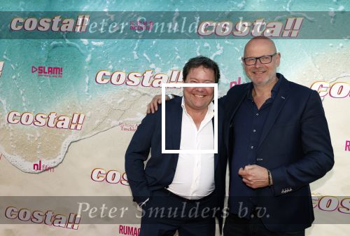 Amsterdam 20 april 2022
Premiere Costa in Tuschinski. Castleden oa , Katja Schuurman Abbey Hoes Soy Kroon Stephanie v Eer Oscar Aerts Sinan Eroglu Roeland Fernhout Tina de Bruin en Lisa Zweerman . De regisseur is Jon Karhaus en Diederik Jekel heeft het script geschreven. Colin Endemol met collega