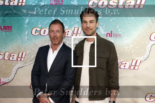 Amsterdam 20 april 2022
Premiere Costa in Tuschinski. Castleden oa , Katja Schuurman Abbey Hoes Soy Kroon Stephanie v Eer Oscar Aerts Sinan Eroglu Roeland Fernhout Tina de Bruin en Lisa Zweerman . De regisseur is Jon Karhaus en Diederik Jekel heeft het script geschreven.
