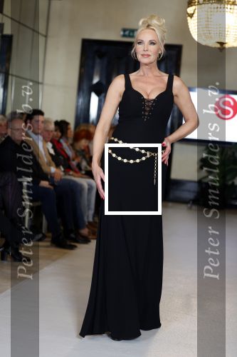 Amsterdam 6 april 2022
De 100e modeshow van Sheila de Vries in het college Hotel.
oa Denise Boekhoff en Nadia Palesa lopen mee.