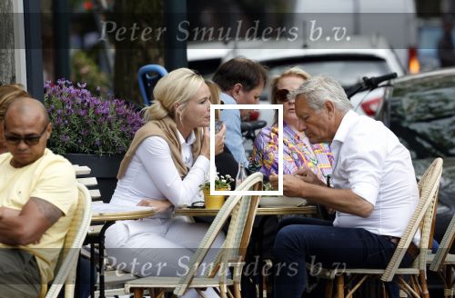 Amsterdam 7 mei 2022
Denise Boehoff met haar vriend Mike Kesseler in Amsterdam zuid.