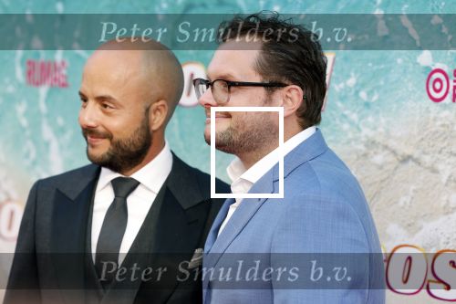 Amsterdam 20 april 2022
Premiere Costa in Tuschinski. Castleden oa , Katja Schuurman Abbey Hoes Soy Kroon Stephanie v Eer Oscar Aerts Sinan Eroglu Roeland Fernhout Tina de Bruin en Lisa Zweerman . De regisseur is Jon Karhaus en Diederik Jekel heeft het script geschreven.