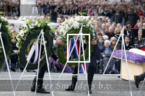 Amsterdam 4 m2i 2022
Dodenherdenking op de dam . Aanwezig oa Koning Willem Alexander Koningin Maxima Mark Rutte en burgemeester Femke Halsema .
