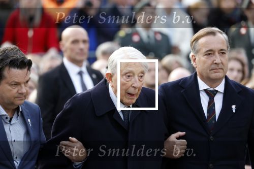 Amsterdam 4 m2i 2022
Dodenherdenking op de dam . Aanwezig oa Koning Willem Alexander Koningin Maxima Mark Rutte en burgemeester Femke Halsema .