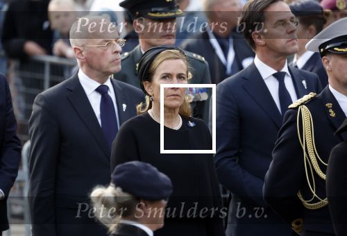 Amsterdam 4 m2i 2022
Dodenherdenking op de dam . Aanwezig oa Koning Willem Alexander Koningin Maxima Mark Rutte en burgemeester Femke Halsema .