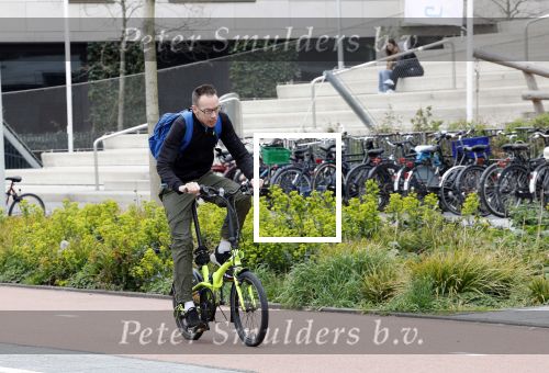 Amsterdam 15 april 2022
Dolf Jansen op zijn fiets in Amsterdam zuid