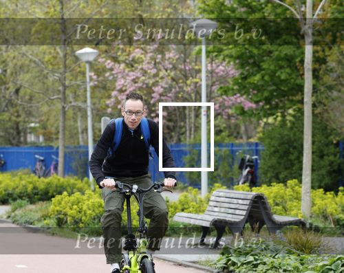 Amsterdam 15 april 2022
Dolf Jansen op zijn fiets in Amsterdam zuid