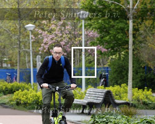 Amsterdam 15 april 2022
Dolf Jansen op zijn fiets in Amsterdam zuid