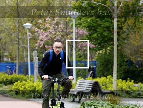 Amsterdam 15 april 2022
Dolf Jansen op zijn fiets in Amsterdam zuid