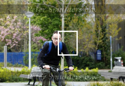 Amsterdam 15 april 2022
Dolf Jansen op zijn fiets in Amsterdam zuid